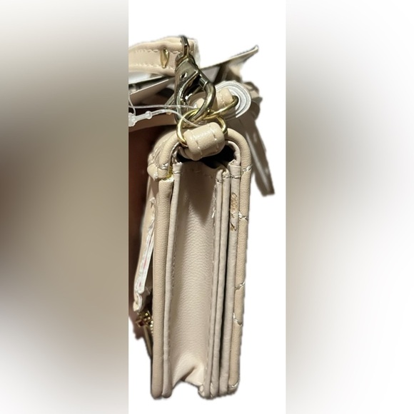 Nanette Lepore Charging Wallet W/RFID Protection, Color: Blush Beige NWT - Picture 6 of 9